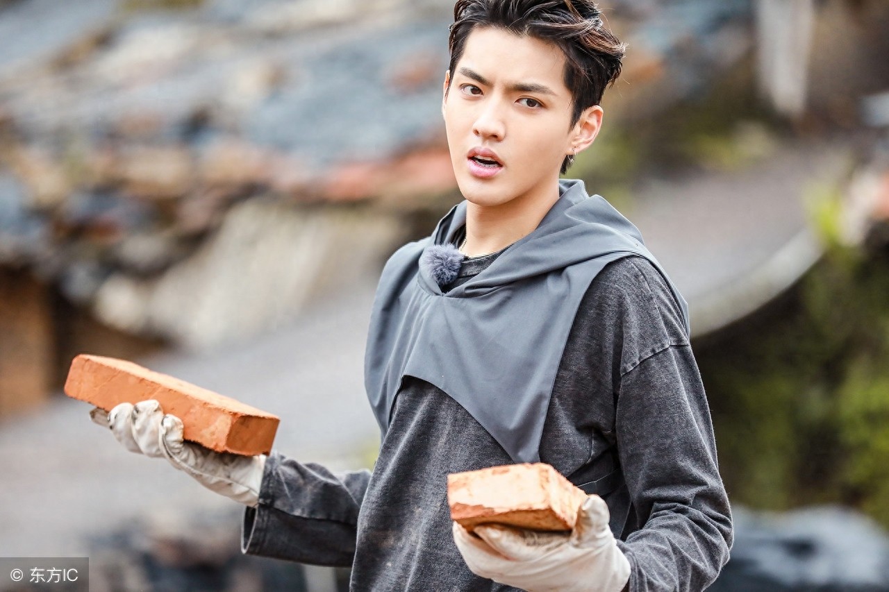 吴亦凡喜欢赵丽颖吗?