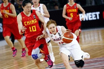 ​时隔4年！中国女篮36岁老对手退役后复出 曾是奥运会助攻王