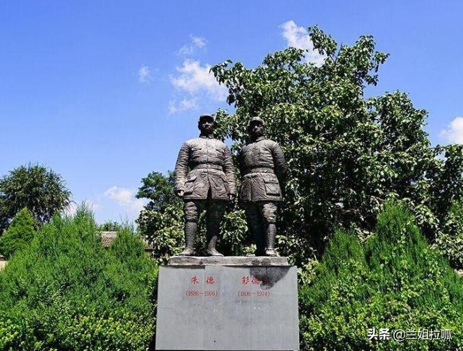 百团大战胜利的总指挥的身份揭秘,不是毛泽东,而是两个大元帅