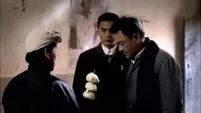 ​《平凡的世界》：一人得道鸡犬升天，说的就是干部周文龙，太真实