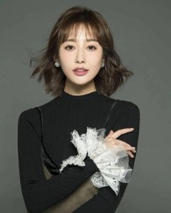 ​标题 李纯：从银幕新秀到演技派女星的蜕变