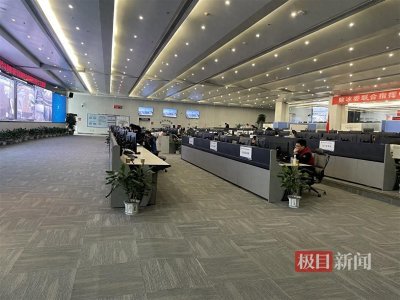 ​凌晨4时开展除冰雪作业，武汉天河机场进出港航班陆续恢复