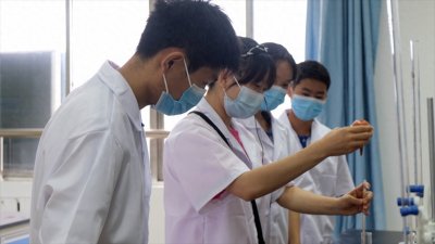 ​四川铁路卫校简介