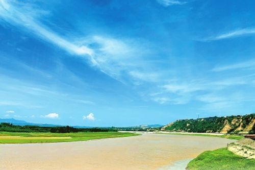 3、兰州黄河百里风光旅游廊道（金水桥至永登段）全长约100公里，其中金水河段有两座隧道长约5 km,从永登城区经过。