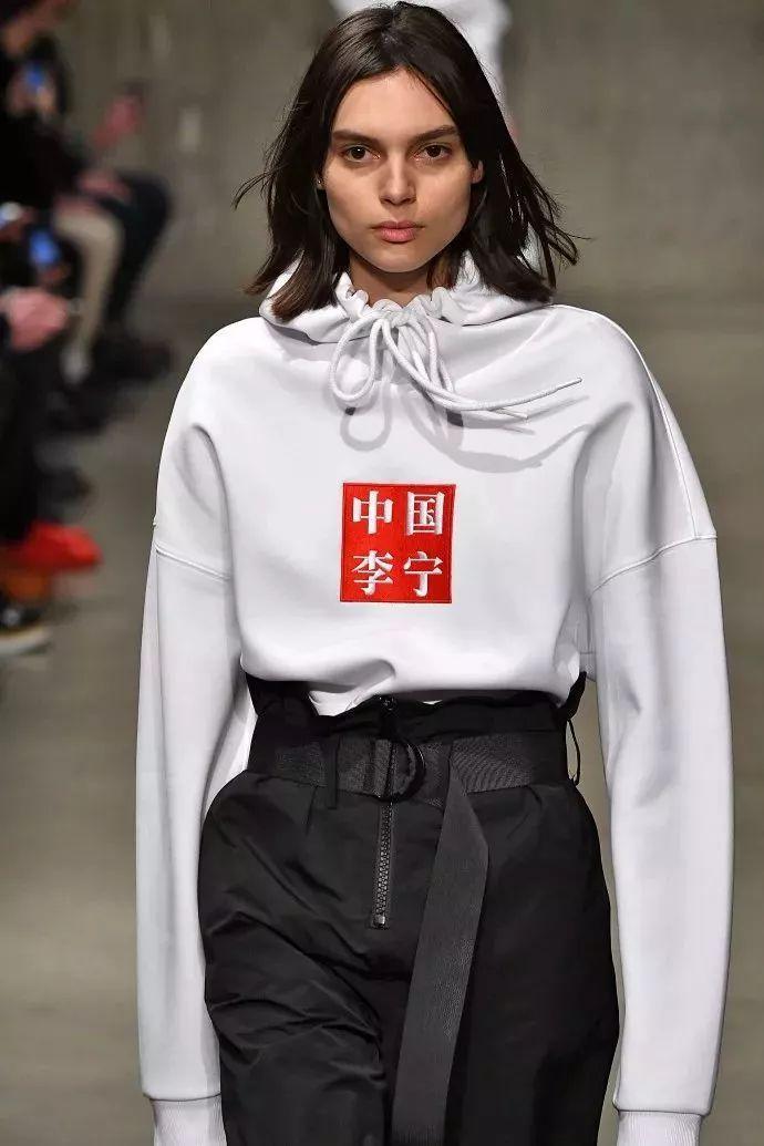 彻底火了!李宁登上纽约时装周!好看到爆炸!