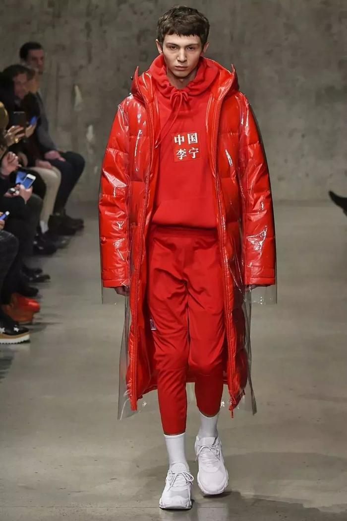 彻底火了!李宁登上纽约时装周!好看到爆炸!