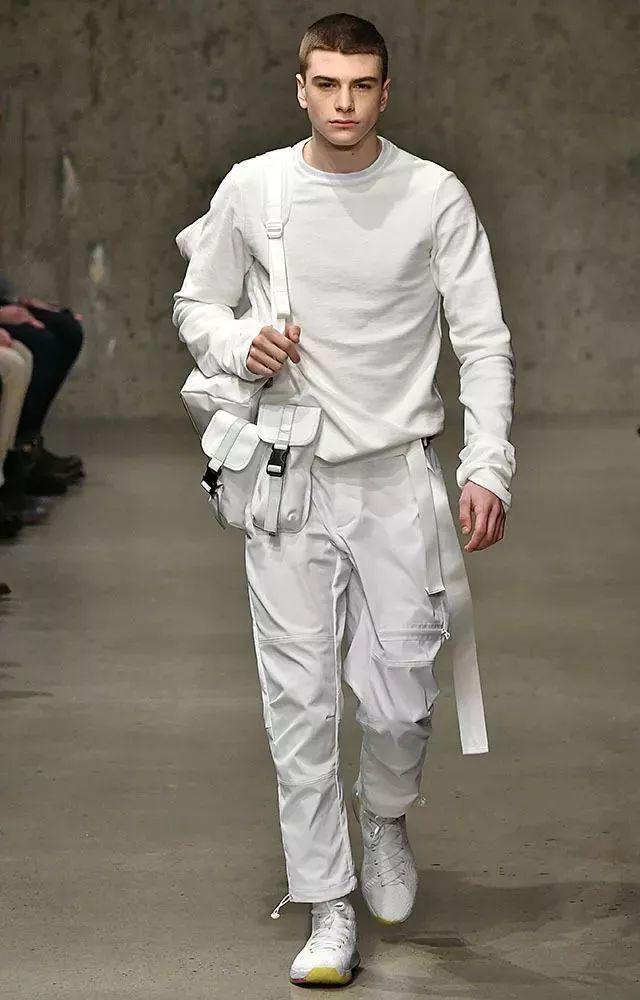 彻底火了!李宁登上纽约时装周!好看到爆炸!