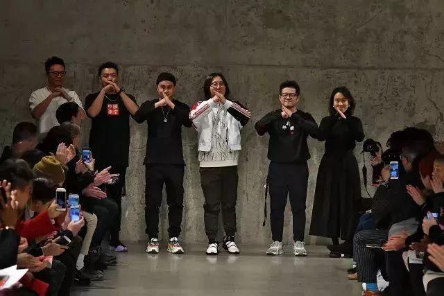 彻底火了!李宁登上纽约时装周!好看到爆炸!