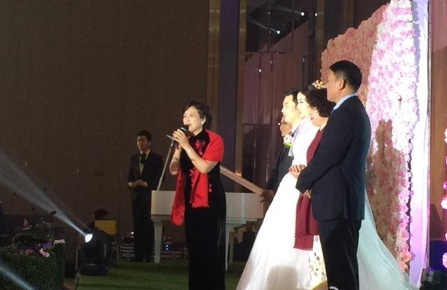 39岁拿梅花奖，凭“薛甄珠”再爆红，戏外太低调丈夫身份至今是谜