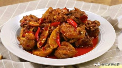 ​姜爆鸭你吃过吗？这样做出来的鸭肉肥而不腻，谁吃谁爱吃