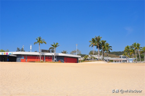 冬日的惠州大亚湾黄金海岸 -- 蓝天白云，海天一色