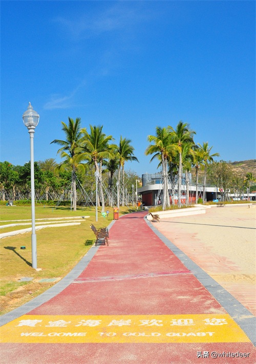 冬日的惠州大亚湾黄金海岸 -- 蓝天白云，海天一色