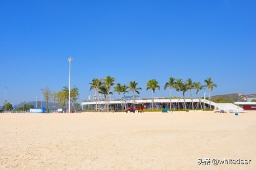 冬日的惠州大亚湾黄金海岸 -- 蓝天白云，海天一色