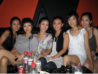 ​21年前，“女子十二乐坊”爆火，放弃中国去日本发展，如今咋样了