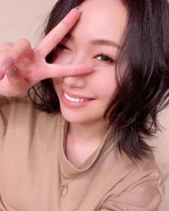 ​佐山爱：成熟知性大姐姐！这个老师，没人不爱