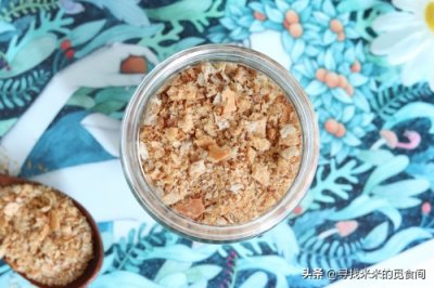 ​剩余面包千万别扔，花10分钟做成面包糠，用来炸鸡腿，酥香又可口