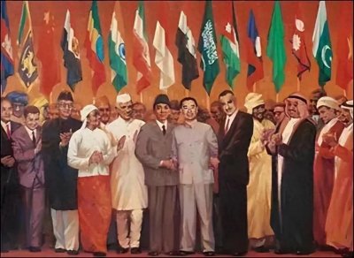 ​印尼排华造成三十多万人死亡，中国政府为什么不出兵干涉