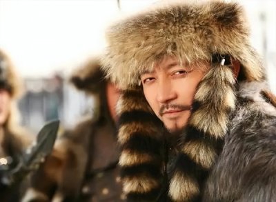 ​南宋降将孔彦舟，被金人封王之后放飞自我，将小妾赏赐给士兵