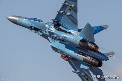 ​十一岁参加革命，两杯酒喝翻苏联代表为我国赢下飞机