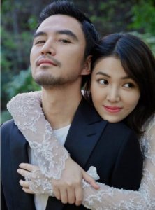 ​张晓晨官宣结婚，看到陈坤的评论，网友直呼：就你能
