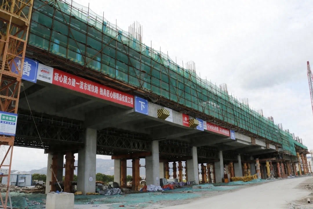 温州市域铁路S2线,建设速度很快,施工如火如荼中