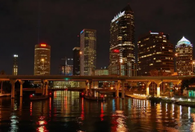 ​新婚祝福诗句唯美简短（比较有文采的新婚祝福）