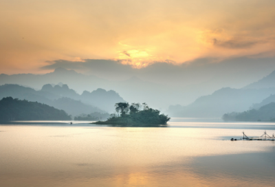 ​三国演义的书内容简介（三国演义每个章节概括）