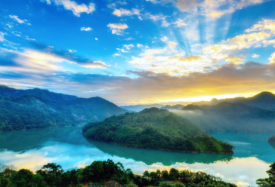 ​酬王处士九日见怀之作（酬王处士九日见怀之作赏析）