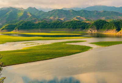 ​土地的誓言课文赏析（土地的誓言课文概括及道理）