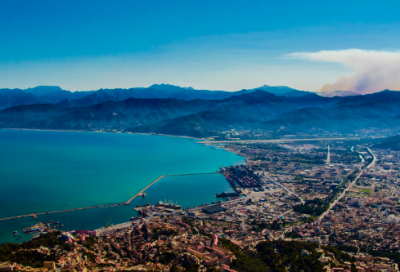 ​令人感动的一件事作文（最令人感动的事满分作文）